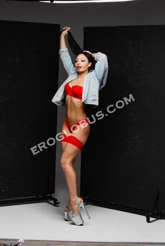 Виолетта, 21